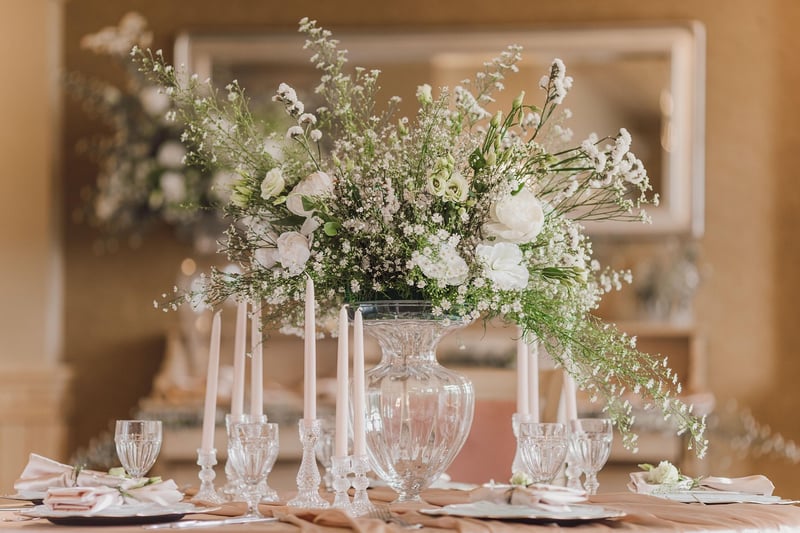 Wedding table decoration with flowers